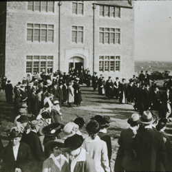 Opening day at Connecticut College, Oct. 9, 1915. Photo courtesy of the Linda Lear Center for Special Collections and Archives, Connecticut College.